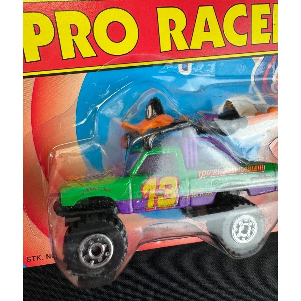 NIP Vintage 1993 Matchbox Looney Tunes Pro Racers Bugs Bunny & Daffy Duck